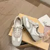 Zapatos casuales de entrenamiento versátiles para mujer, diseño de nicho nuevo, estilo Forrest Gump casual, zapatillas estilo ins, primavera y otoño 2026, alemanes