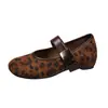 Zapatos retro de mujer estilo francés con suela blanda y que aumentan la altura, nuevo modelo principios de otoño 2026, elegantes zapatos Mary Jane para ir al trabajo con cierre de velcro
