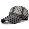 Gorra de nuevo estilo con visera extendida, gorra de béisbol floral de encaje, gorra tipo pico con logo M de diamantes de imitación, gorra de malla con protección solar para ventas transfronterizas
