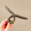 Elegante pinza de tiburón estilo coreano, pinza para el pelo mate versátil 2026, pinza de cangrejo simple y elegante de color café