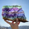 Fatias de Pedra Fluorita Listrada Natural em Cores Arco-Íris de Fabricantes do Mar da China Oriental, Popular para Presentes de Decoração de Casa e Enfeites de Pingente