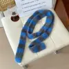 Bufanda Decorativa Sexy Versátil Diseñada Celebridad de Internet Estilo K Rayas Estrechas Largas Bufanda de Felpa para Mujer Otoño e Invierno Ropa de Trabajo