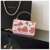 Bolso de mano para axila 2025 Nuevo de moda Casual Bolso de hombro para axila Estilo coreano de nicho Bolso cruzado con cadena de celebridad de internet