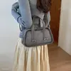 Otoño Versátil 2026 Moda Diaria Bolso de Hombro Único de Gamuza para Mujer Nuevo Bolso Cruzado Pequeño Cuadrado de Terciopelo Retro para Viajes