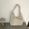 Bolso Tote Coreano 2026 Estilo Nuevo con Remaches, Bolso de Viaje de Cuero PU Suave de Gran Capacidad, Bolso de Hombro de Moda de Nicho de Gama Alta