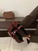 Primeiro Encontro com os Sapatos Baixos Vintage Redondos Estilo Ballet para Mulheres, Combinados com um Vestido, Novo Modelo 2025 com Laço Sapatos de Fada Mary Jane