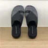 Sandálias de Tira Fina com Solado Grosso Estilo Retrô para Mulheres 2026 Novo Estilo de Férias de Verão Praiano Casual Sapatos Romanos