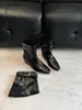 Botas Longas Retro Plissadas para Mulheres 2026 Outono/Inverno Novo Estilo Fivela de Cinto Bico Fino Salto Anabela Botas Leggings Botas Western Incríveis