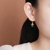 Pendientes Yuebao de plata de ley S925 bañados en oro con jaspe hetiano, estilo chino, estilo nacional, con forma de farol de reunión y cuentas redondas, con gancho para la oreja.