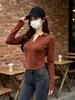 Camiseta de manga larga corta con cuello polo para mujer, otoño e invierno, ajustada, sexy, top con dobladillo en forma de U, camiseta básica de hombro normal para chica joven