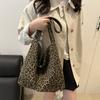 Bolso de Lona Estampado de Leopardo para Mujer 2025 Nuevo de Moda Suave Gran Capacidad Bolso Tote Estilo Perezoso Artístico Versátil Bolso de Hombro