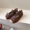 Zapatos infantiles retro de gamuza dulces para primavera y otoño, zapatos de princesa para niñas pequeñas, zapatos Mary Jane bajos para bebés