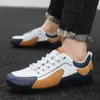 Sapatos Doudou Masculinos Novos Outono Slip-On Sapatos Casuais Couro Solado Macio Sapatos Esportivos Tênis para Estudantes Tênis