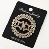 Broche de Aleación de Gama Alta para Mujer, Lujo Ligero con Pedrería, Elegante Pin Fijo Antiexposición, Accesorio para Abrigo con Diseño Floral