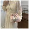 Verano Tendencia Nuevo Bolso Bucket Bordado Chino Bolso de Mujer 2024 Nueva Llegada Lujo Ligero Todo Combinable Bolso de Hombro Bolso de Cadena Cruzado