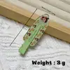 ¿Cuál es el mismo clip de flequillo pequeño fresco sin costuras para el cabello clip de animación tocado al por mayor red celebridades explosiones laterales dibujos animados accesorios para el cabello