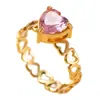 Joia Popular Transfronteiriça em Aço Inoxidável, Anel para Dedo Indicador com Coração Vazado Cravejado de Diamantes, Anel Estiloso e Fashion em Aço Titânio Banhado a Ouro 18K