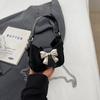 Mini Bolso para Mujer 2024 Nuevo Lazo Hebilla Metálica Mini Bolso de Hombro Bolso para Lápiz Labial y Audífonos Bolso Cruzado de Cadena para Mujer