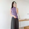 Chaleco de punto morado de cuello medio para mujer, nuevo estilo 2026, corte ajustado, que realza la figura, top interior sin mangas, capa base de cuello medio, otoño