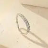 Anillo Geométrico Minimalista Europeo y Americano de Plata de Ley 925 Incrustado con Diamantes para Mujer, Nuevo Anillo Apilable para Dedo Índice Estilo Amazon con un Toque de Lujo Ligero y de Alta Gama