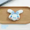 Broches de Peluche Lindos de Dibujos Animados Sanrio Medianos Accesorios Colgantes para Bolsos Accesorios para Ropa, Zapatos y Calcetines