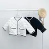 Casaco de Algodão Estilo Chanel para Meninas 2023 Inverno Novo Acolchoado Espesso Jaqueta Estilosa Infantil Roupas de Fora para Bebê Casaco de Algodão