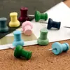 Alfinetes de Madeira Coloridos em Caixa para Quadro de Cortiça Decoração de Parede de Fotos, Tachinhas Criativas e Fofas para Fixar Fotos