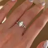 Anel Vintage de Zircônia Marquise Flor de Íris Vazada, Simples e de Nicho, Estilo Old Money, Anel Exquisito e Elegante