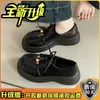 Sapatos femininos de couro estilo britânico 2026 verão novo versátil com cadarço sola grossa salto grosso mocassins da moda sapatos rasos de peça única