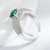 Anel Europeu e Americano Novo de Alta Qualidade Esmeralda Full Diamond Feminino Ins Quadrado Pequeno Fileira de Açúcar Diamante Cobre Montado Anel de Zircônia Pulseira