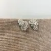 Brincos Vazados com Padrão Plissado Torcido de Zircônia Estilo Outono e Inverno Retro Novo Estilo Chinês Brincos Elegantes de Pérola Francesa