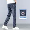 Jeans ligeros de verano para hombre, pierna recta elásticos multibolsillos casuales, mezclilla de algodón de alta gama