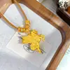 Joia Banhada a Ouro com Pingente de Cavalo Alado Cravejado de Diamantes, Corrente de Suéter com Cavalo do Zodíaco em Ouro Imitado, Mesmo Estilo da Loja de Ouro