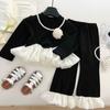 Conjunto de Moda Outono para Meninas 2025 Novo Estiloso Blusa de Manga Longa com Blocos de Cor e Renda e Calça Longa Conjunto de Duas Peças Tendência
