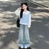 Conjunto de Chaleco de Otoño para Niñas 2026 Nuevo Estilo Camisa Elegante de Encaje para Primavera/Otoño Jeans de Pierna Ancha Conjunto de Tres Piezas