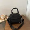 Bolsa Feminina de Ombro Único Pode ser Usada Cruzada para o Trabalho Estilo Concha Mochila Pequena Bolsa de Mão Pequena para Sair Simples Lançamento Novo Outono 2026
