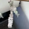 Flocagem de resina fofa tridimensional colorida roupas gato chaveiro pingente chaveiro de carro pingente de bolsa atacado