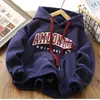 Sudadera para Niños Otoño Invierno Nuevo Estilo Chaqueta Forrada de Polar para Niños Pequeños con Capucha Holgada Casual Fresca Moderna Sudadera de Moda para Niños