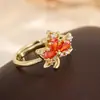 Anillo de Hoja de Arce con Circonita Roja de Nuevo Estilo Transfronterizo para Mujer, Lujo Ligero, Dulce y Único, Gama Alta, Exquisito, Anillo Abierto Versátil