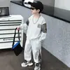 Roupas Infantis Meninos Primavera e Outono Conjunto Moletom Urso Estilo Coreano Kids Esportivo Conjunto de Duas Peças Roupas para Bebês Atacado