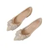 Sapatilhas Femininas Bico Fino com Strass Outono 2026 Novidade Laço Estilo Festa Slip-ons Versátil Salto Baixo Sapatinhos de Fada Cheios de Strass