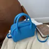 Bolso pequeño de alta gama de moda para mujer, nuevo bolso popular de hombro y cruzado de moda de otoño 2026