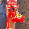 Llavero de Cuero Modelo de Año Nuevo de Dibujos Animados Creativo Hazte Rico Inmediatamente Colgante para Bolso Llavero de Coche Pequeño Regalo