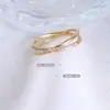 Anillo de moda de acero de titanio con diseño de cruz transfronteriza, muy vendido, línea microincrustada, anillo para el dedo, anillo de lujo ligero de alta gama