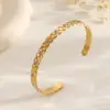 Pulsera de Acero Inoxidable Chapado en Acero de Titanio de Alta Calidad Dorada con Patrón de Diamantes Ancho y Estrecho Llena de Diamantes y sin Diamantes con Patrón de Engranajes Pulsera de Pareja