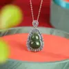 Yuebao Joyería Jade Natural Hetian Plata Pura S990 Jaspes Rojo Sur Calabaza Patrón Auspicioso Otoño e Invierno Suéter Colgante de Lujo Ligero