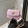 Bolsa de nicho suave borboleta 2024 primavera e verão nova bolsa transversal de ombro para todos os jogos Bolsa quadrada pequena estilo coreano para mulheres