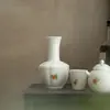 Dinastía Tang y Song Jade Arcilla Porcelana Blanca Florero Floral Pintado a Mano Accesorios para Ceremonia del Té Decoración de Sala de Té Cerámica Florero para el Hogar Arreglo Floral Florero Pequeño