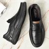 Mocassins Masculinos 2025 Novo Slip-on Couro Casual Sapatos de Couro Masculinos Solado Macio Antiderrapante Resistente ao Desgaste Sapatos para Homens de Meia-idade e Idosos Pai