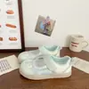Tenis rosa calados para mujer, lindos y originales, nuevo estilo chic de nicho coreano primavera/verano, con correas de velcro, zapatos blancos versátiles y transpirables